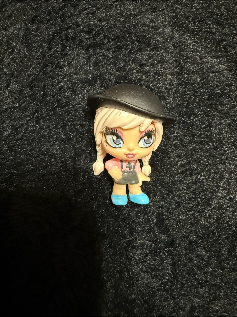 💙5/$22-Hatchimals Mini Pixies Blonde Girl Figure Black Hat Mini Doll Toy